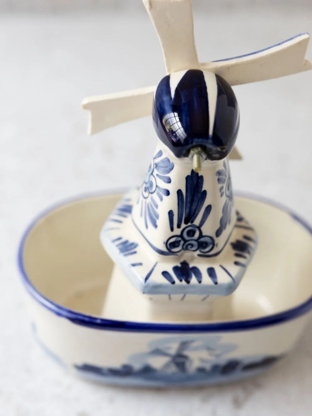 Vintage Delft-style Blue White Ceramic Windmill Planter 7